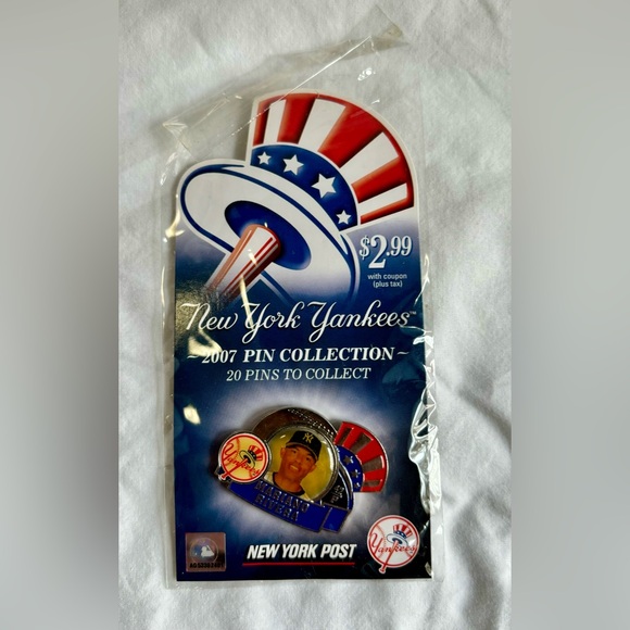 New York Yankees 2007 Collectible Pins - includes Jeter, Rivera, Pettitte - Picture 4 of 5